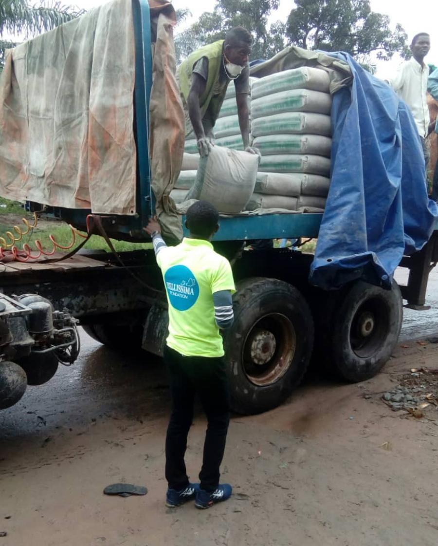 Visite de l'orphelinat COC à Bandal