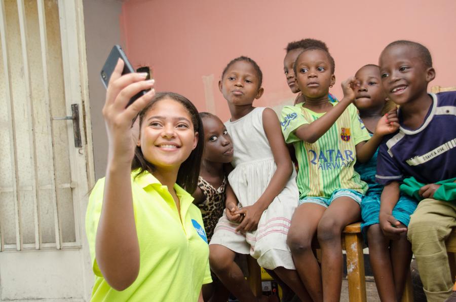 Visite de l'orphelinat COC à Bandal