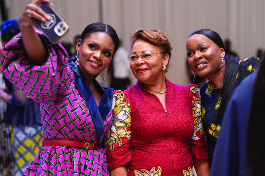 SOIREE  EXCLUSIVE VLISCO